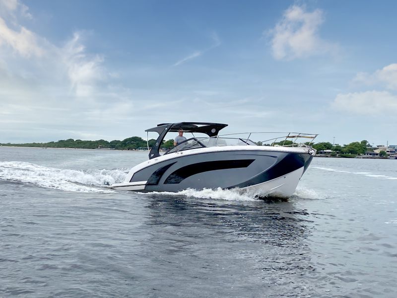 triton yatchs miami boat show Triton 370HT - 2